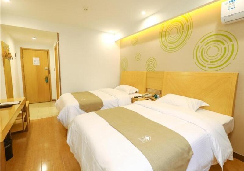 Hotelli Greentree Inn Yichun Development Zone Bus Terminal Express