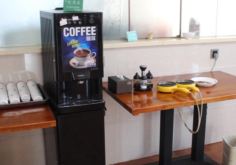 酒店 Greentree Inn Zhenjiang Dagang New District Tonggang Road Butterfly Square