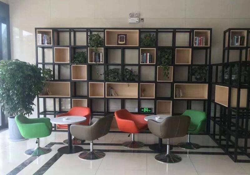 酒店 Greentree Inn Zhenjiang Dagang New District Tonggang Road Butterfly Square