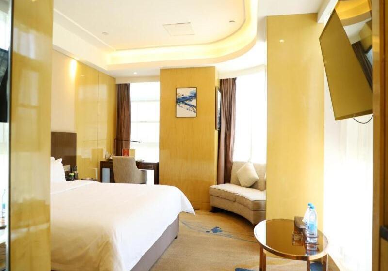 בית מלון כפרי Greentree Inn Zhumadian High Speed Rail Station Square Store