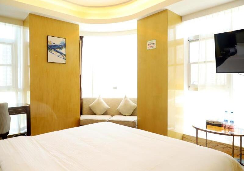 Отель Greentree Inn Zhumadian High Speed Rail Station Square Store