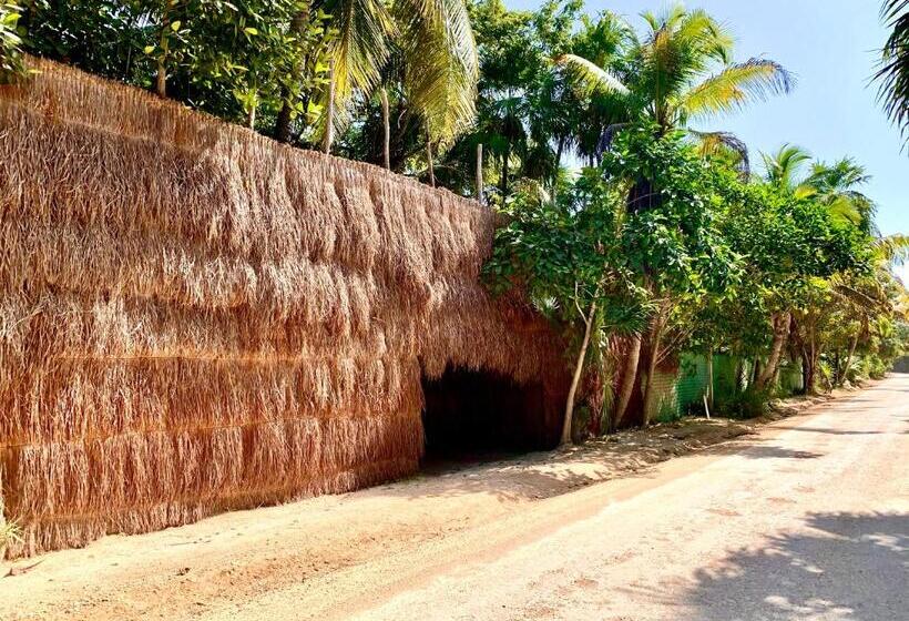 هتل Libelula Tulum Beachfront