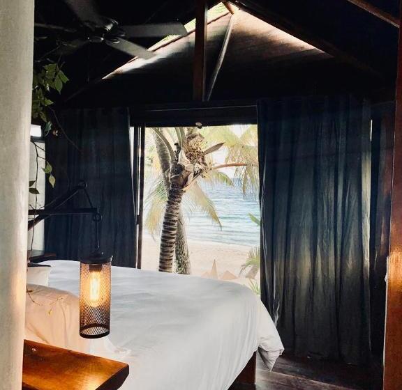 هتل Libelula Tulum Beachfront