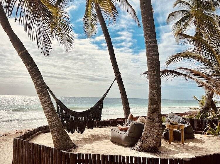 هتل Libelula Tulum Beachfront