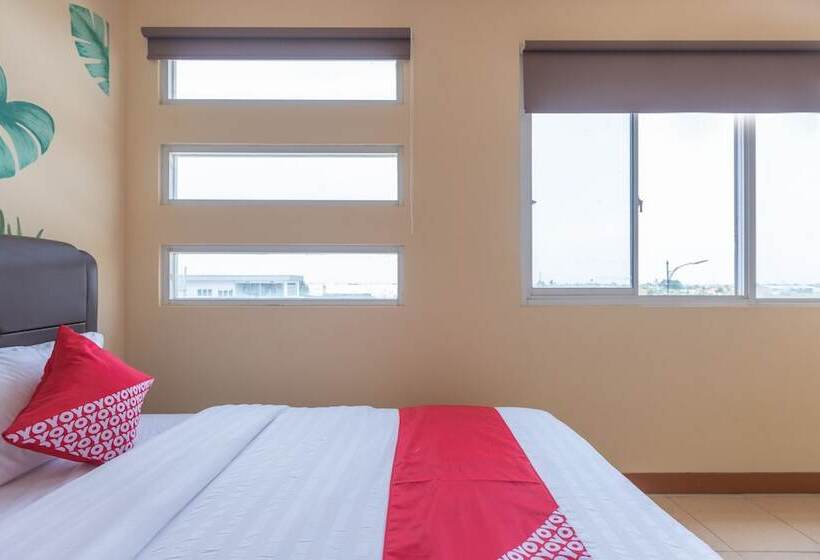 호텔 Reddoorz @ Iodium Residence Cikarang