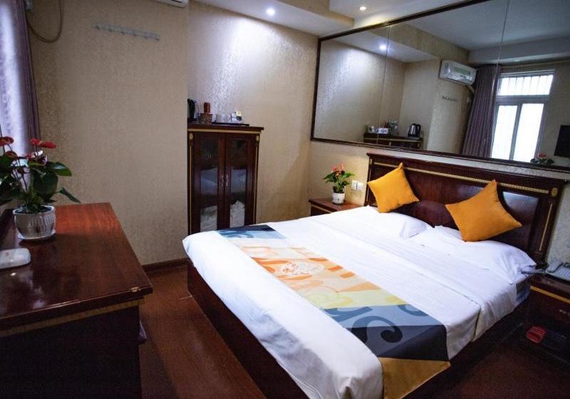 Отель Shell Hefei Chaohu Railway Station Wanda Plaza