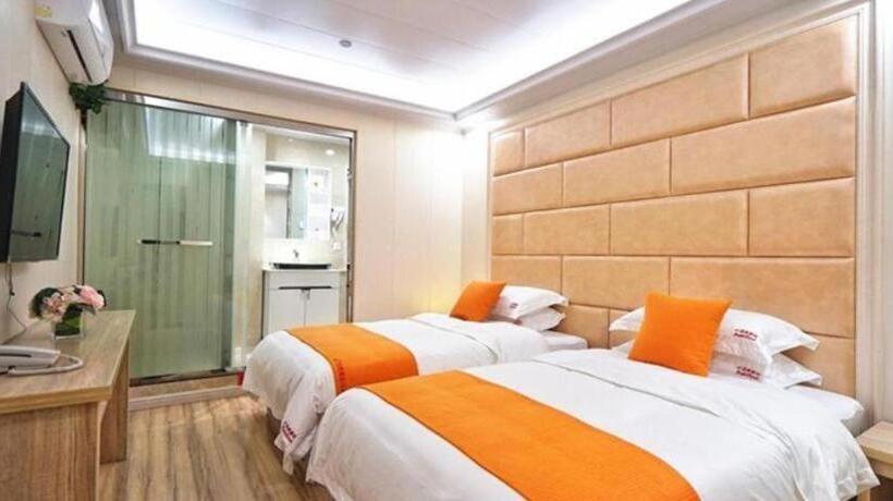 هتل Shell Shanghai Baoshan District  Songbin Road Subway Station