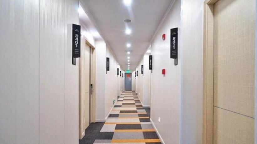 Отель Shell Shanghai Baoshan District  Songbin Road Subway Station