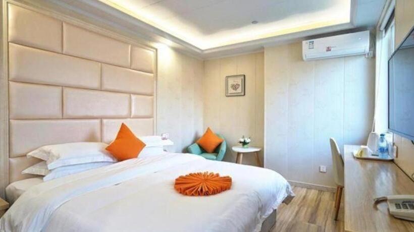 هتل Shell Shanghai Baoshan District  Songbin Road Subway Station