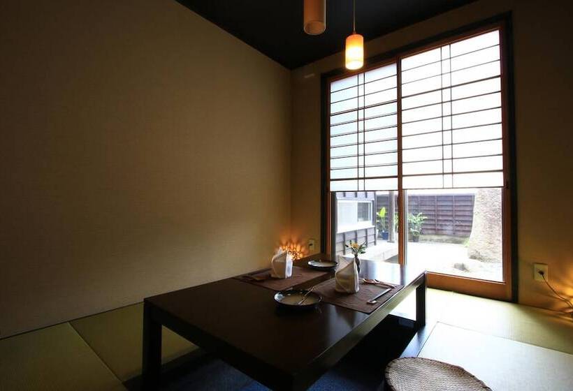 Komuroya Ryokan