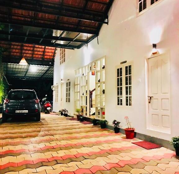 Пансион Mangosteen Holidays