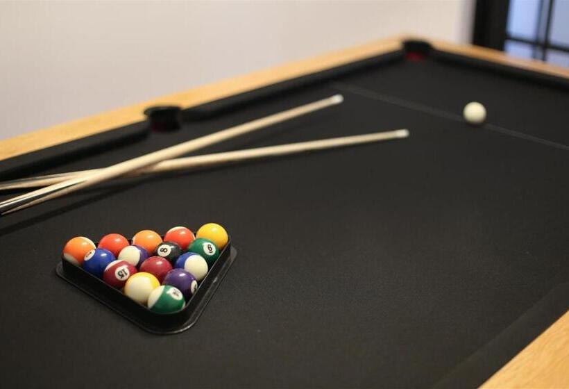 פנסיון The Lookout Guest House