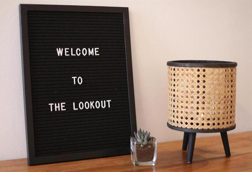 פנסיון The Lookout Guest House