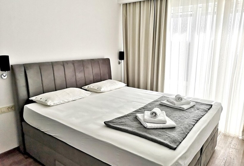 Modern Apartment In Makarska With Sea View