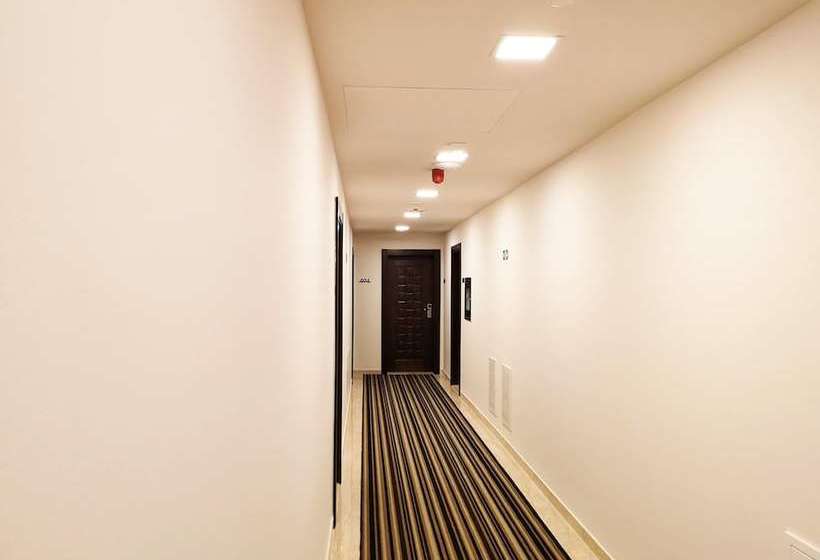 Modern Apartment In Makarska With Sea View