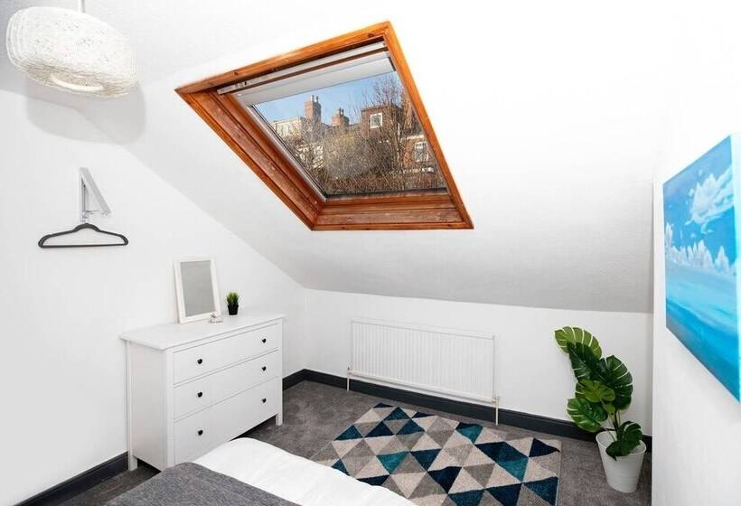 Arthouse Lovely Spacious 5 Bed House