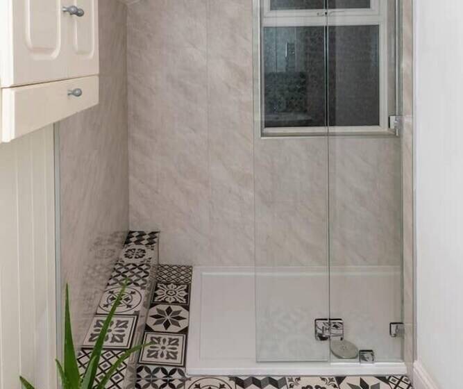 Arthouse Lovely Spacious 5 Bed House