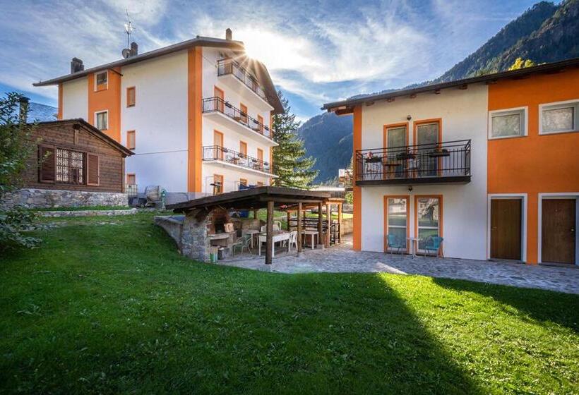 Hostel   Bormio   Livigno   Santa Caterina   Stelvio