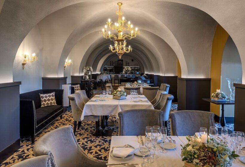 فندق Du Roi & Spa By Sowell Collection