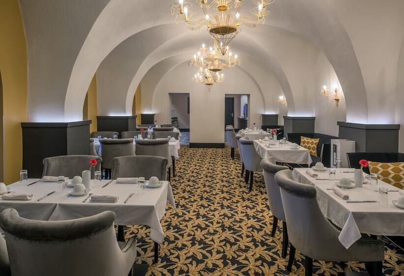 فندق Du Roi & Spa By Sowell Collection