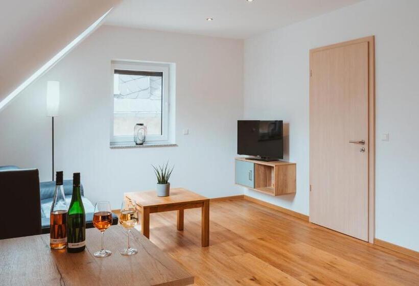 فندق Ferienweingut Serwaziwein