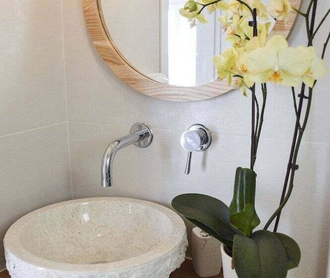 בית מלון כפרי Hawk Stone