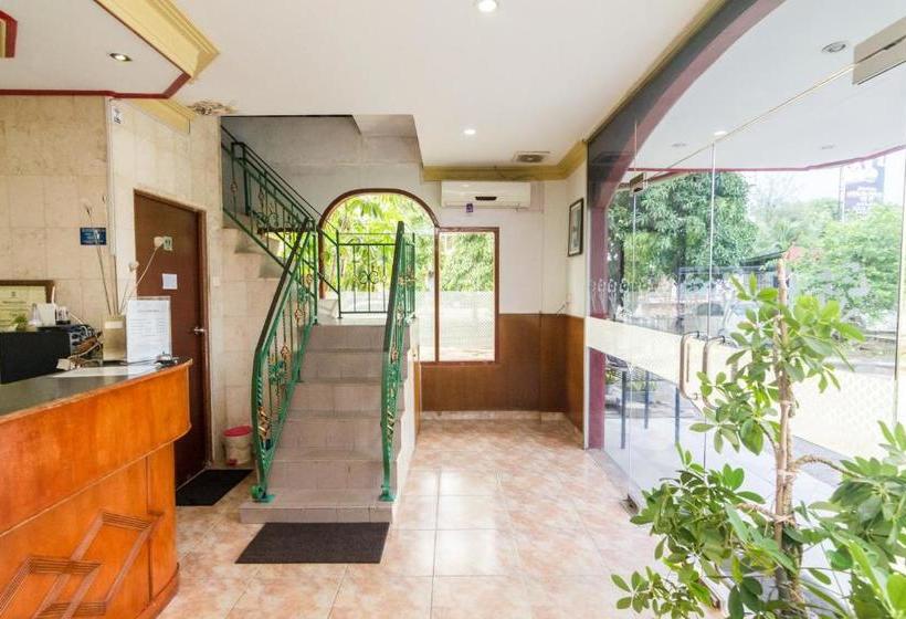 Отель Oyo 2422 Rama