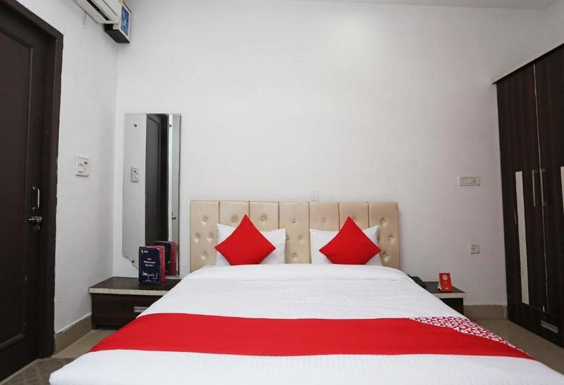 בית מלון כפרי Oyo 28227  Abhinandan