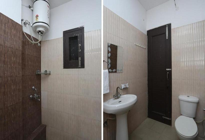 בית מלון כפרי Oyo 28227  Abhinandan