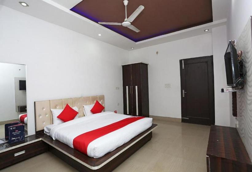 בית מלון כפרי Oyo 28227  Abhinandan