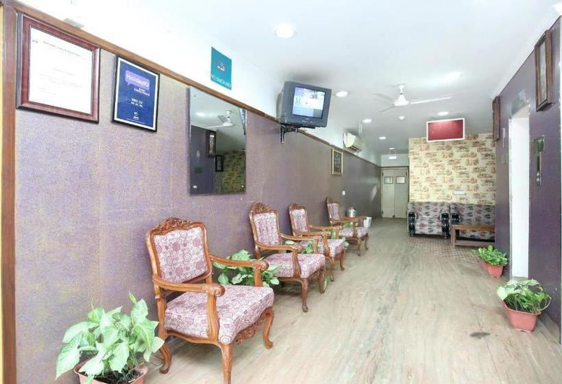 فندق Capital O 821 Sarao