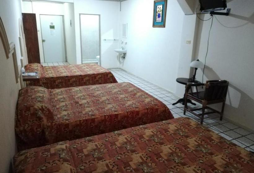 فندق Plaza Jacona