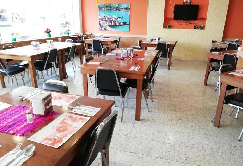 فندق Plaza Jacona