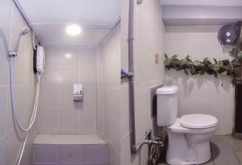 Отель Spot On 89929 Tropical Lodge