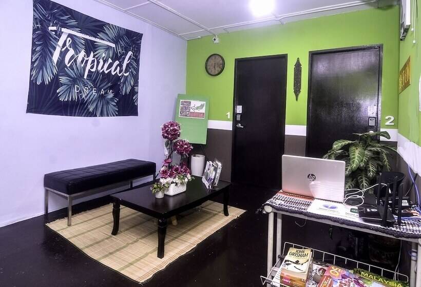 Отель Spot On 89929 Tropical Lodge