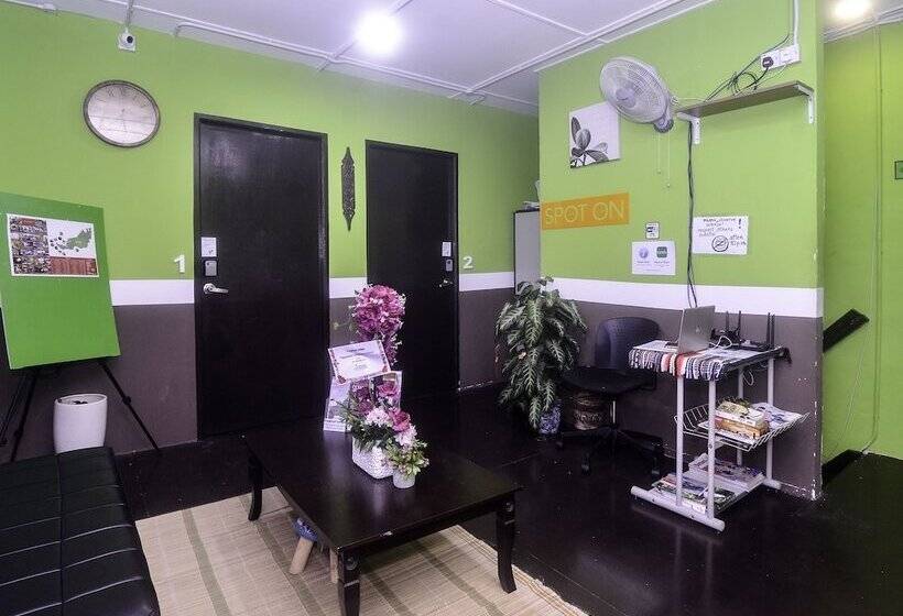 Отель Spot On 89929 Tropical Lodge