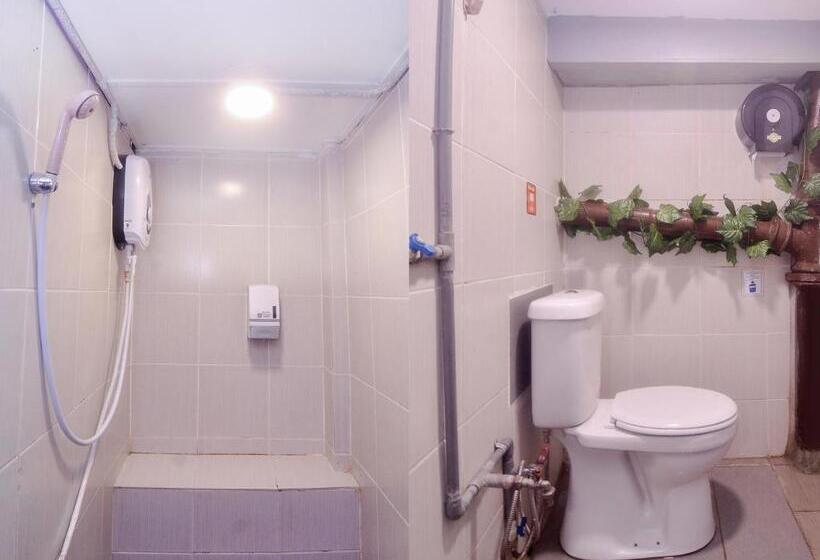 Отель Spot On 89929 Tropical Lodge