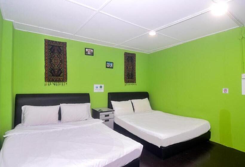 Отель Spot On 89929 Tropical Lodge