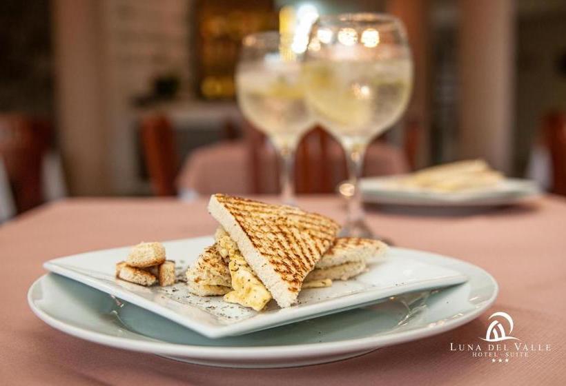 هتل Suite Luna Del Valle
