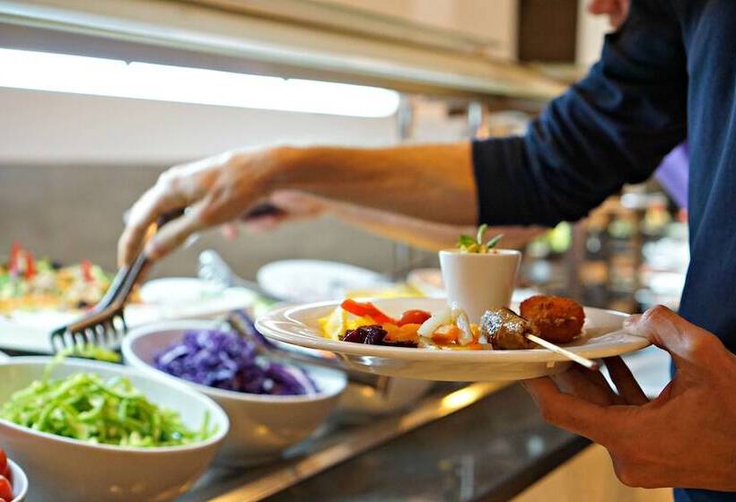 هتل Robinson Nam Hoi An