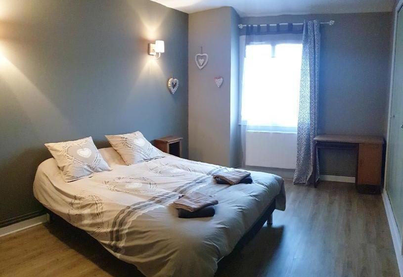 Maison De Charme Avec Jardin Aux Trois Moutiers 116 M² 6 Pers