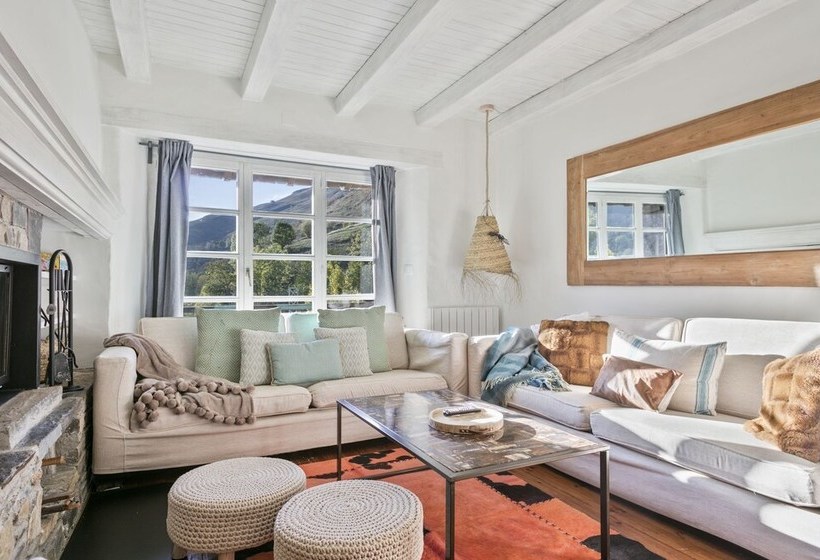 Luderna   Casa Con Jardín Bedrera