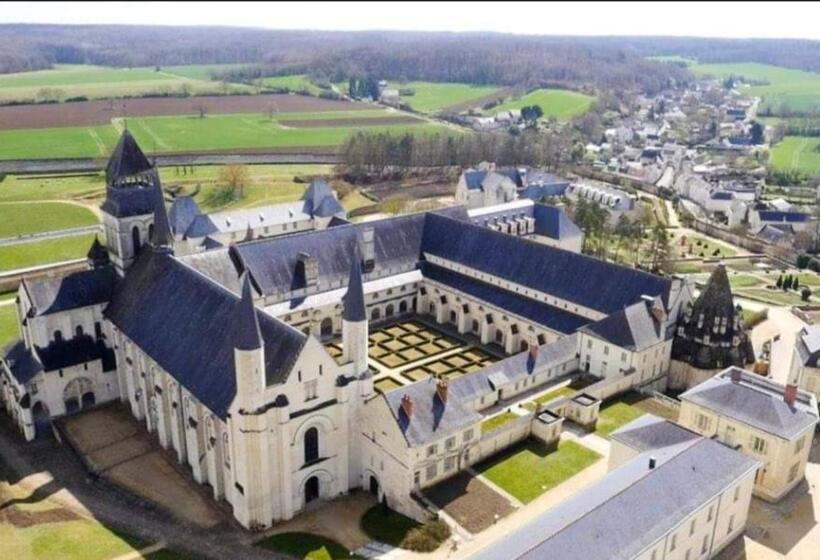 Maison De Charme Avec Jardin Aux Trois Moutiers 116 M² 6 Pers