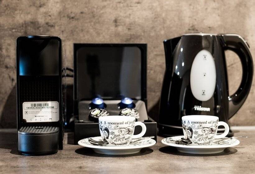 Nero Office Hotel & City Café