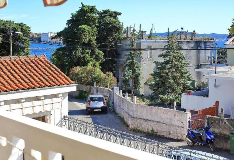 펜션 Guest House Villa Jadera