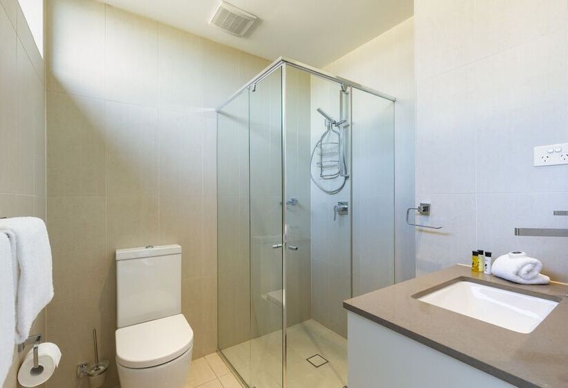 2 Bdrm North Sydney With Harbour Views