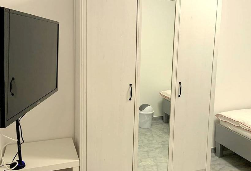 هاستل Sleep2fly Hamburgairport