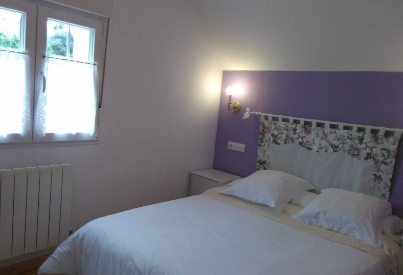 Apartamentos Rurales El Paraxo