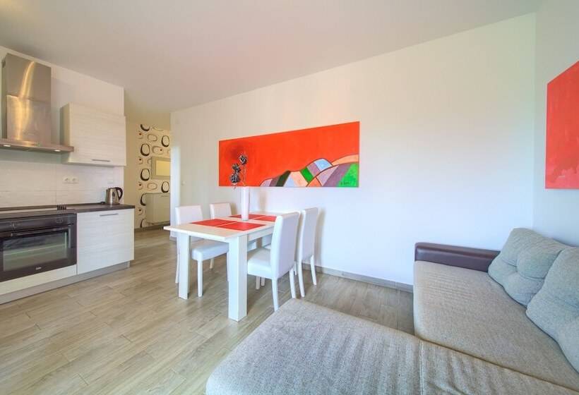 Apartments Mali Nono