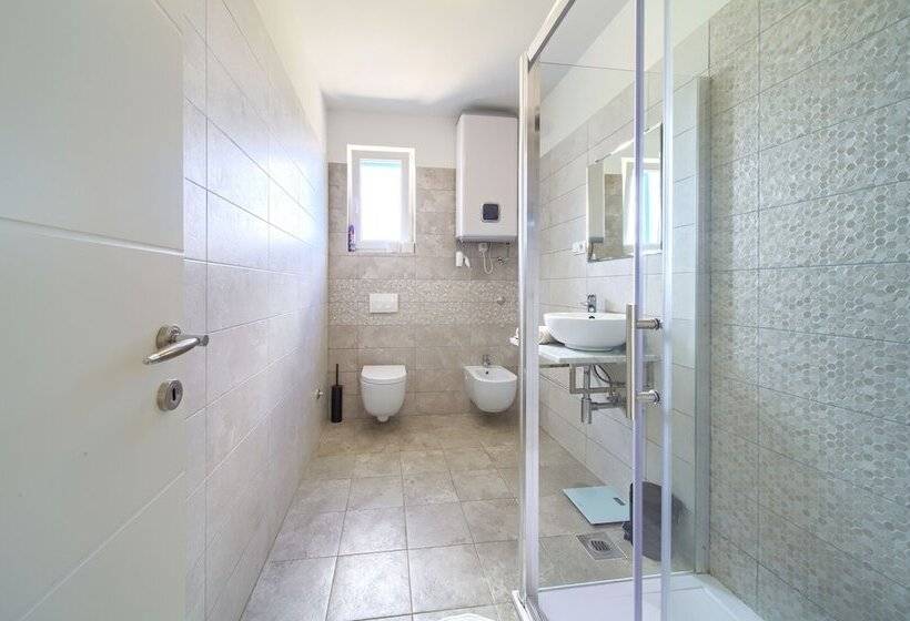 Apartments Mali Nono